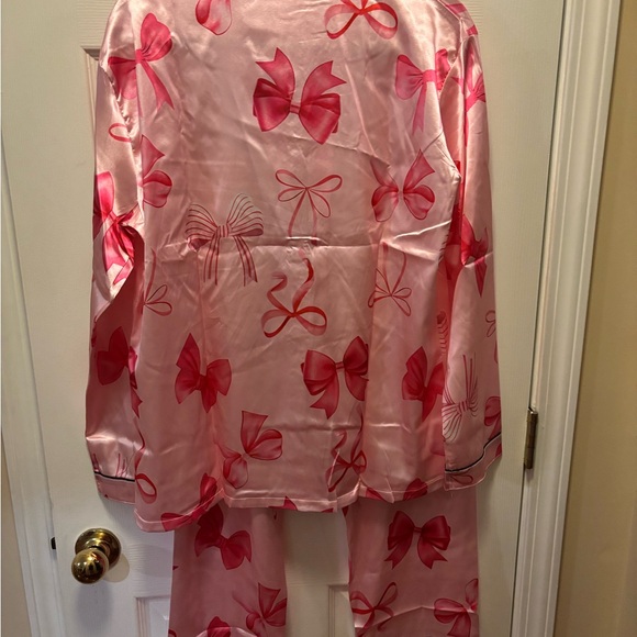 BREAST CANCER AWARENESS Pink Bow Satin Pajama Long Sleeve/Pant Set BRAND NEW - Picture 3 of 12